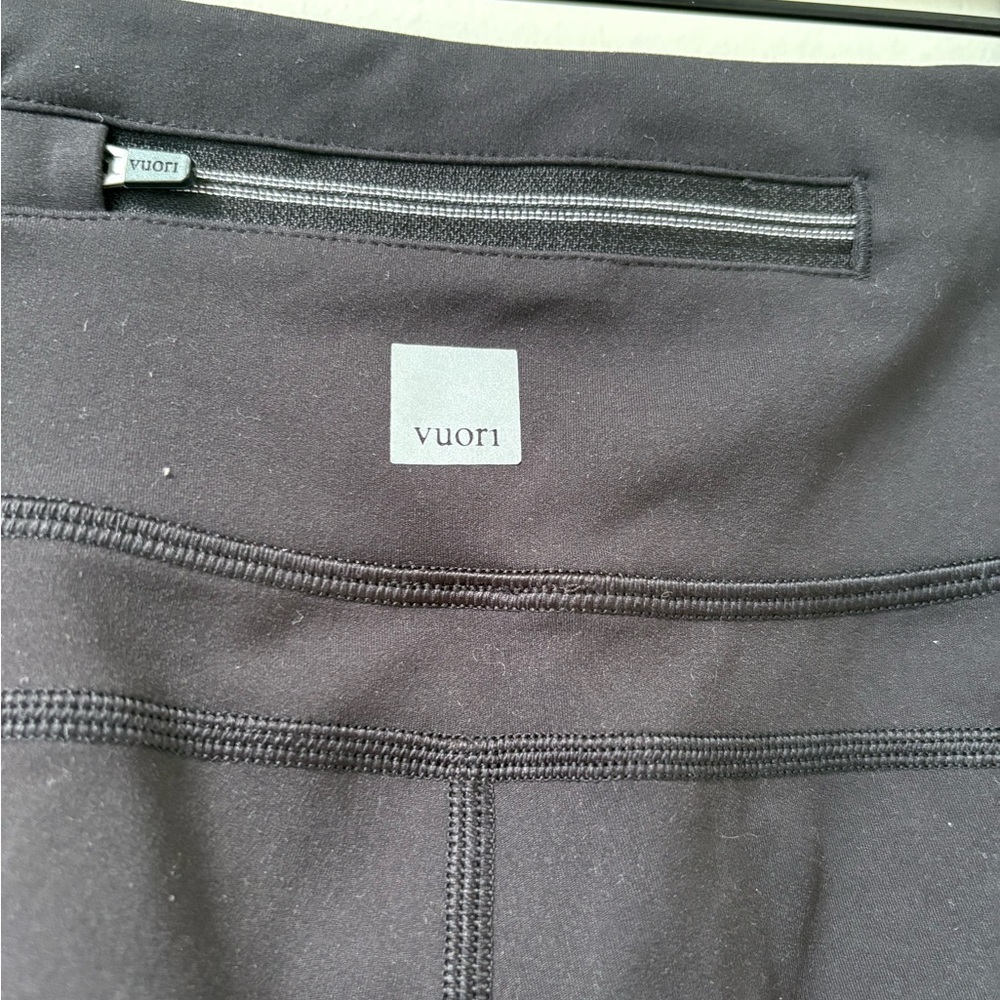 Vuori Pace High Rise Legging Size Medium - Picture 6 of 11
